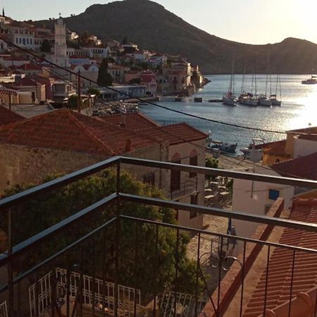 Occasus Room Chalki Town Екстер'єр фото