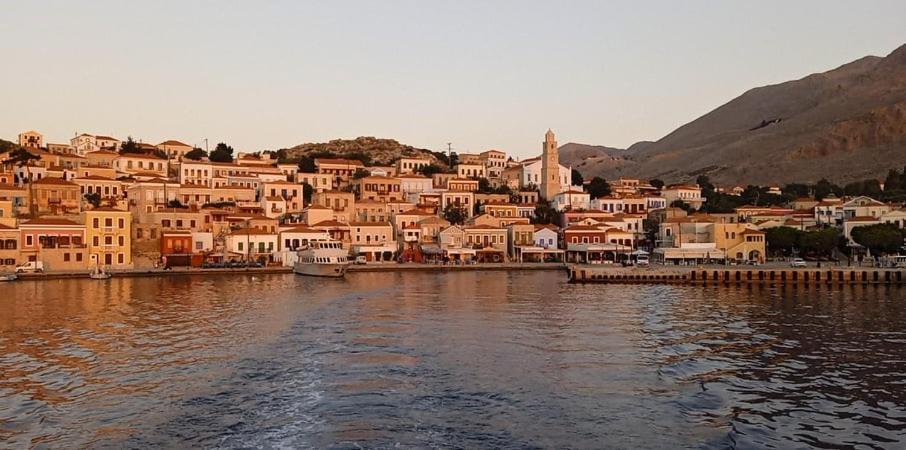 Occasus Room Chalki Town Екстер'єр фото