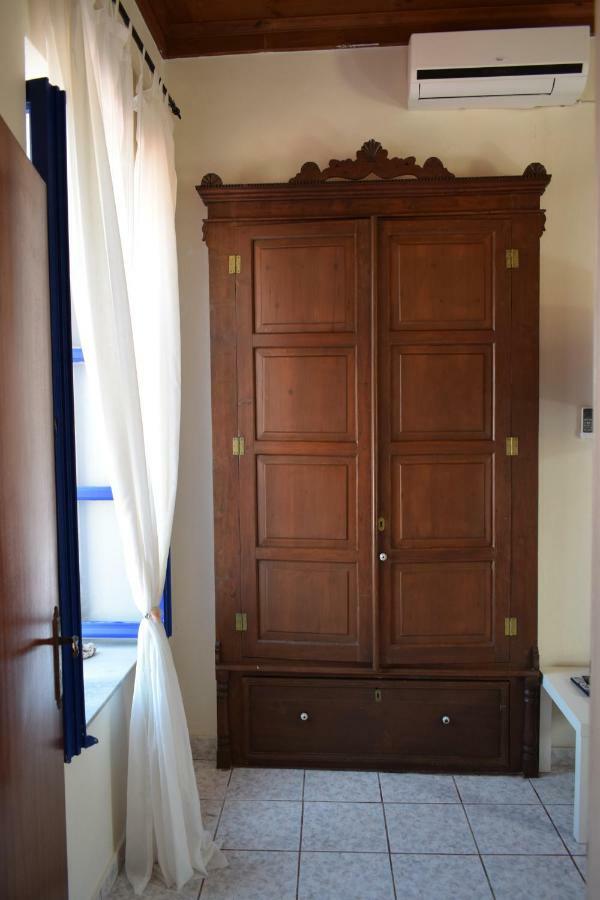Occasus Room Chalki Town Екстер'єр фото